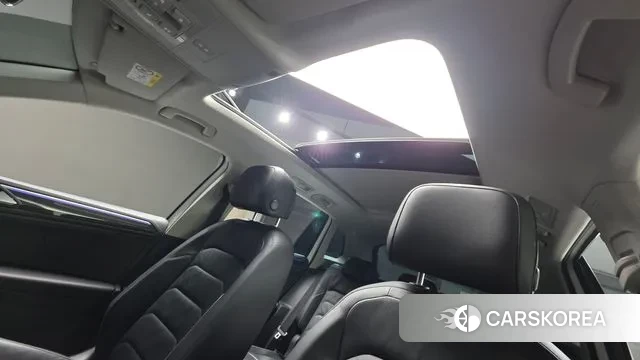 Volkswagen Tiguan second Generation 2021 Белый из Кореи, фото 3