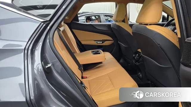 Lexus NX350h Second generation 2025 Серый из Кореи, фото 3