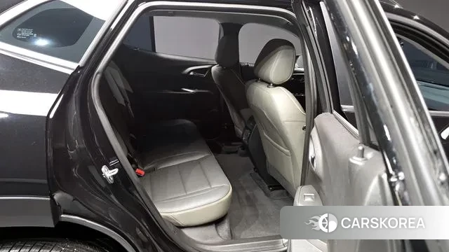 Chevrolet (GM Daewoo) Trax Crossover 2023 Черный из Кореи, фото 3