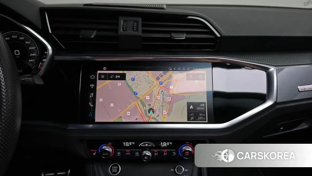 Audi Q3 (F3) 2024 Белый из Кореи, фото 3