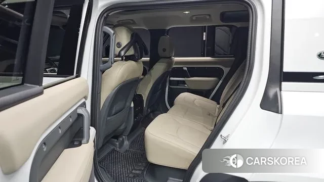 Land Rover Defender (L663) 2024 Белый из Кореи, фото 3