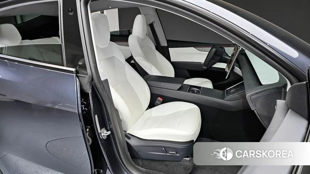 Tesla Model Y 2025 Серый из Кореи, фото 3