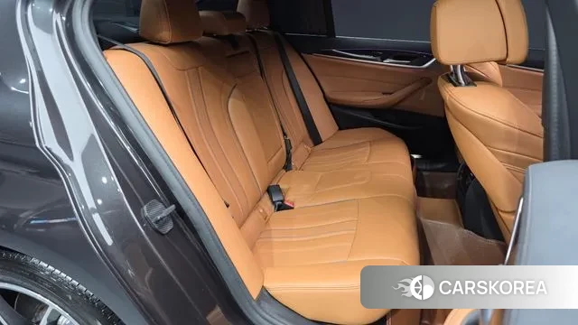 BMW 5 Series (G30) 2021 Серый из Кореи, фото 3