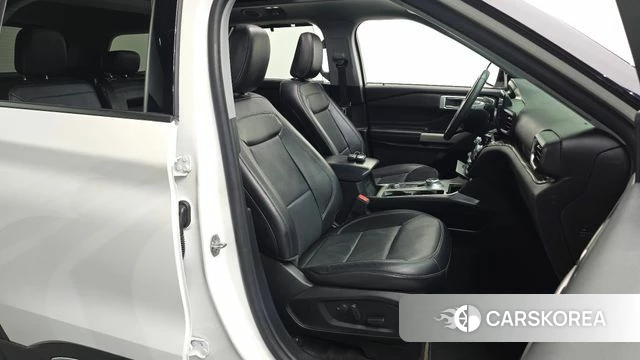Ford Explorer 6th Generation 2021 Белый из Кореи, фото 3