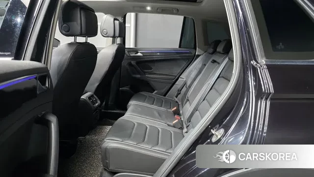 Volkswagen Tiguan second Generation 2021 Черный из Кореи, фото 3