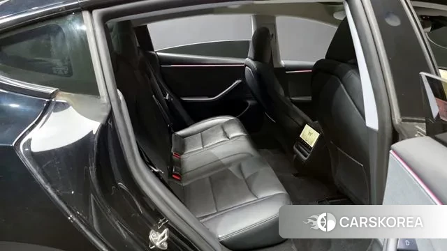 Tesla Model 3 2024 Черный из Кореи, фото 3