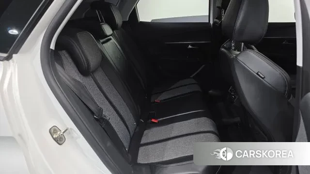 Peugeot 3008 second generation 2018 Белый из Кореи, фото 3