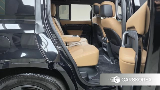 Land Rover Defender (L663) 2025 Черный из Кореи, фото 3