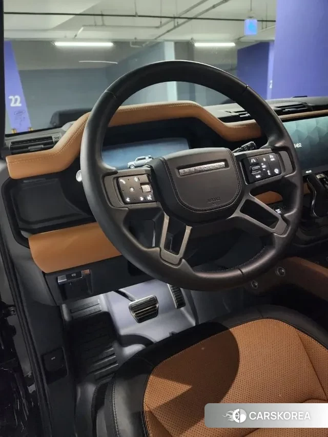 Land Rover Defender (L663) 2024 Черный из Кореи, фото 3