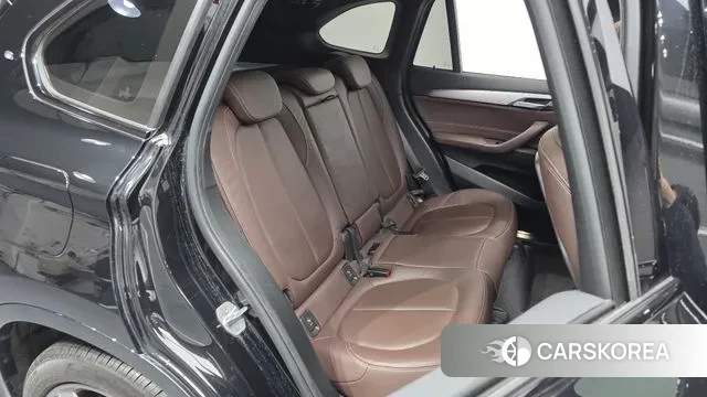 BMW X1 (F48) 2022 Черный из Кореи, фото 3