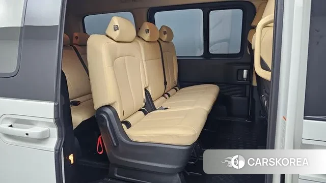 Hyundai Staria 2024 Белый из Кореи, фото 3