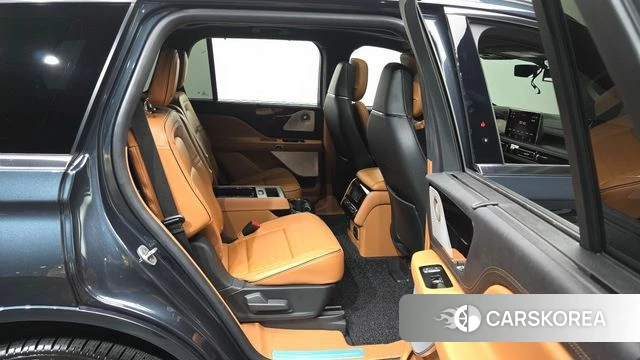 Lincoln Aviator 2nd generation 2022 Серый из Кореи, фото 3