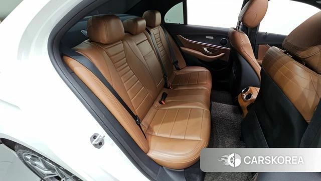 Mercedes-Benz E-Class W213 2020 Белый из Кореи, фото 3