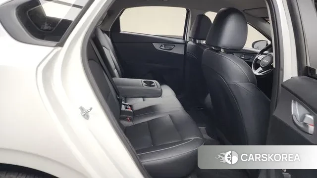 Kia The New K3 2nd generation 2021 Белый из Кореи, фото 3