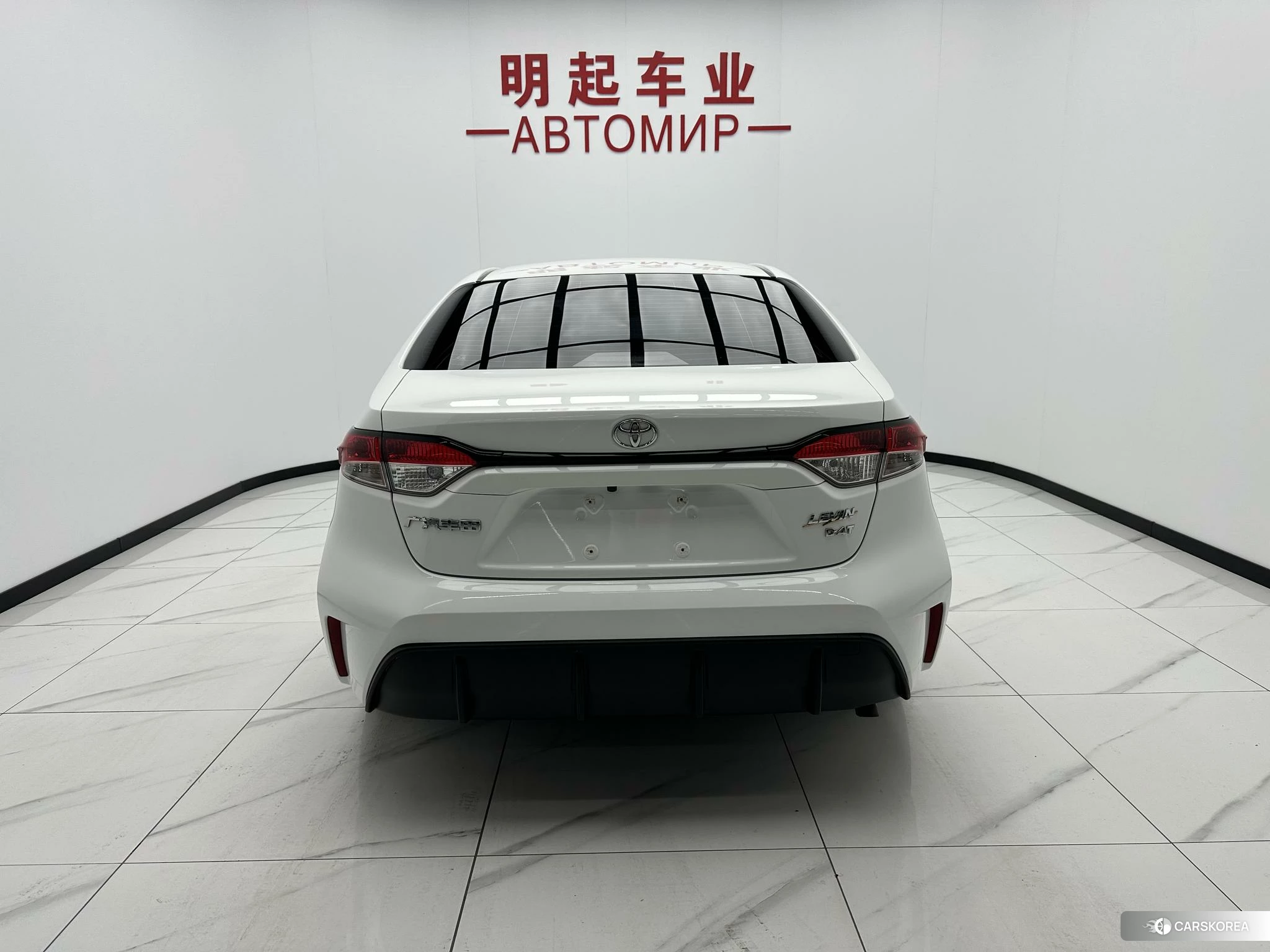 Toyota Levin 2023 Белый из Китая, фото 3