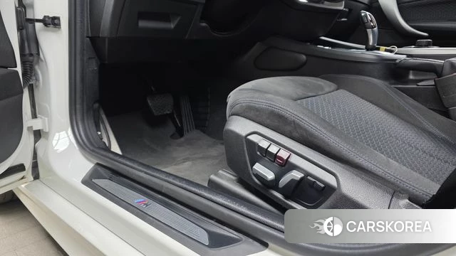 BMW 1 Series (F20) 2018 Белый из Кореи, фото 3