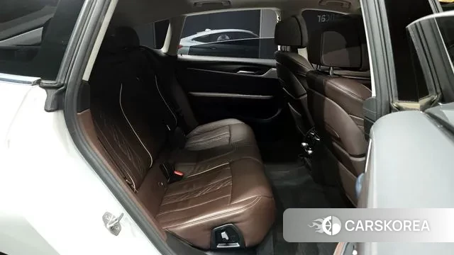 BMW 6 Series GT (G32) 2022 Белый из Кореи, фото 3