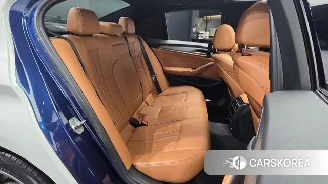 BMW 5 Series (G30) 2018 Белый из Кореи, фото 3