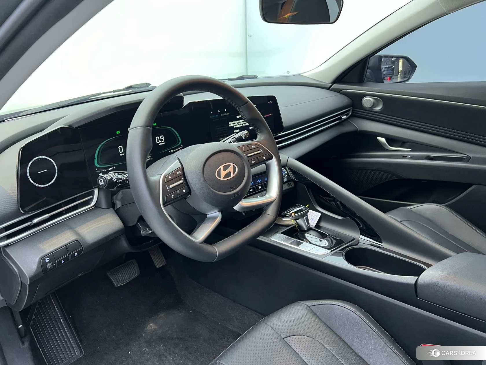 Hyundai Elantra 2023 Черный из Китая, фото 3