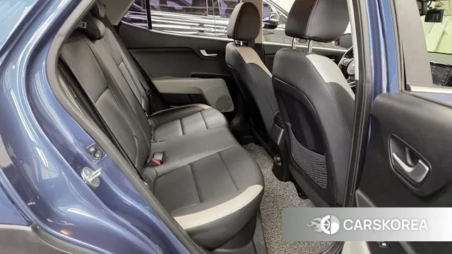 Kia Stonic 2018 Синий из Кореи, фото 3