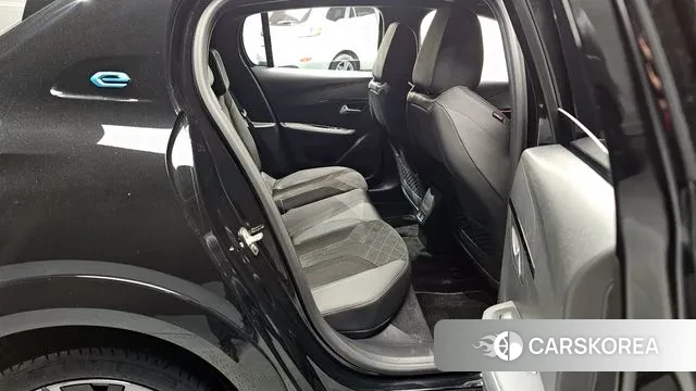 Peugeot e-208 second Generation 2023 Черный из Кореи, фото 3