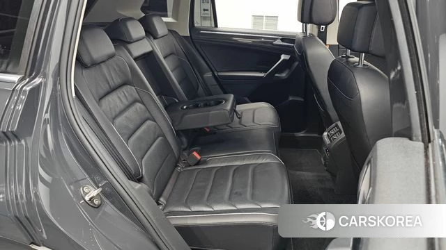 Volkswagen Tiguan second Generation 2021 Серый из Кореи, фото 3