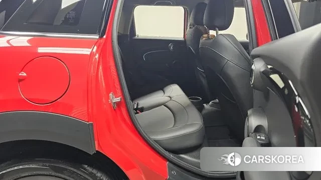 Mini Cooper 2023 Красный из Кореи, фото 3