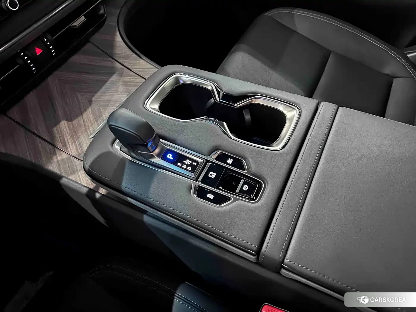 Lexus LM 2024 Черный из Китая, фото 3