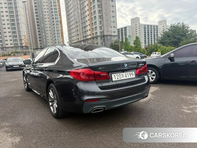 BMW 5 Series (G30) 2018 Серый из Кореи, фото 3