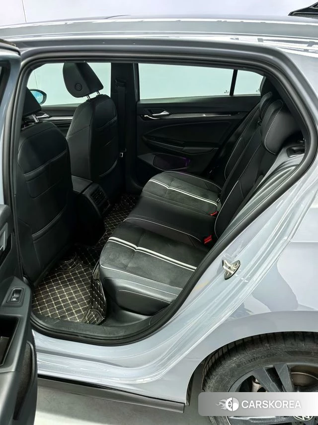 Volkswagen Golf 2022 Темно-серый из Китая, фото 3