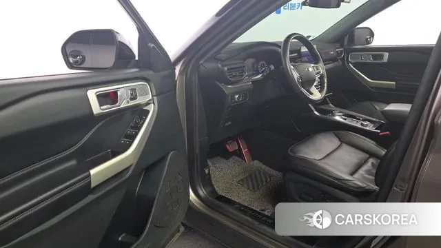 Ford Explorer 6th Generation 2021 Песочный из Кореи, фото 3