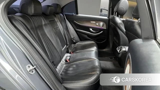 Mercedes-Benz E-Class W213 2019 Серый из Кореи, фото 3