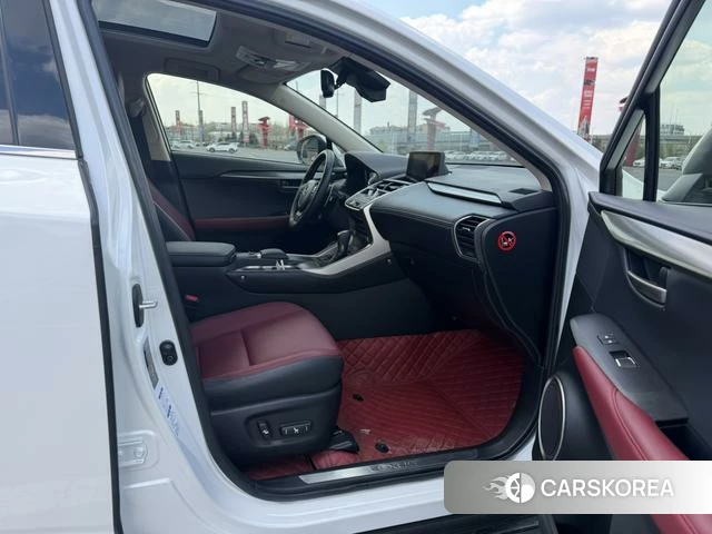 Lexus NX 2021 Белый из Китая, фото 3