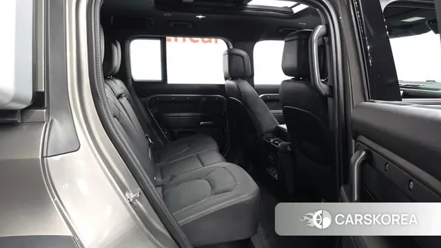 Land Rover Defender (L663) 2025 Серый из Кореи, фото 3