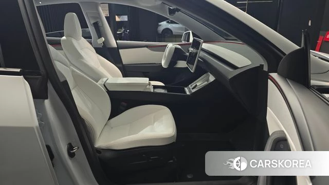 Tesla Model Y 2025 Белый из Кореи, фото 3