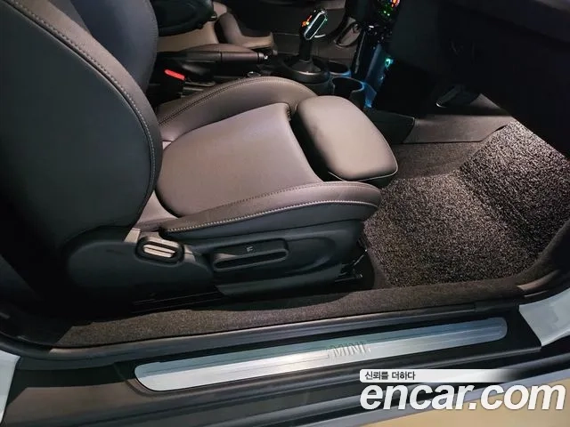 Mini Cooper Convertible 2024 Белый из Кореи, фото 3