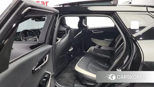 Kia EV6 2023 Черный из Кореи, фото 3