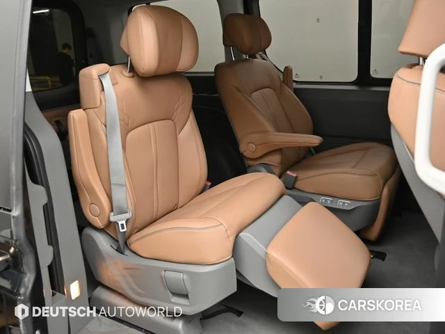 Hyundai Staria 2023 Черный из Кореи, фото 3