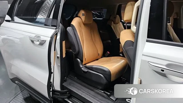 Kia Carnival 4th generation 2023 Белый из Кореи, фото 3