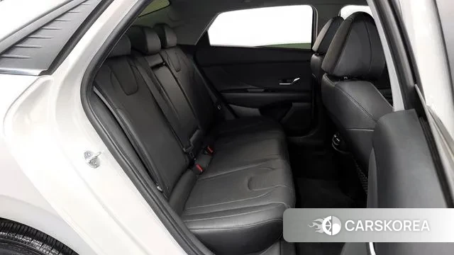 Hyundai Avante (CN7) 2020 Серебристо-серый из Кореи, фото 3