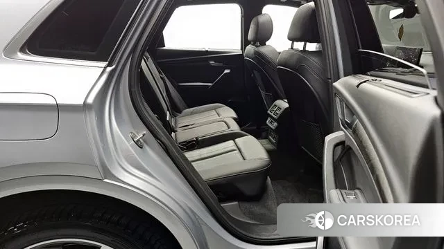 Audi Q5 (FY) 2023 Серебряный из Кореи, фото 3