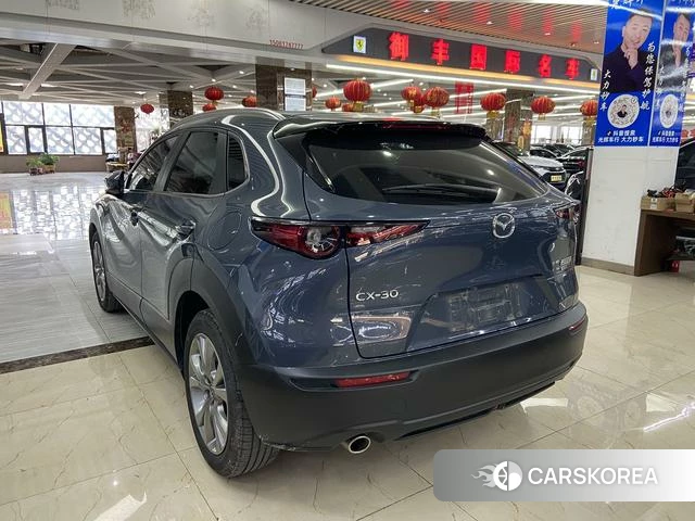 Mazda CX-30 2022 Темно-серый из Китая, фото 3