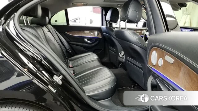 Mercedes-Benz E-Class W213 2018 Черный из Кореи, фото 3