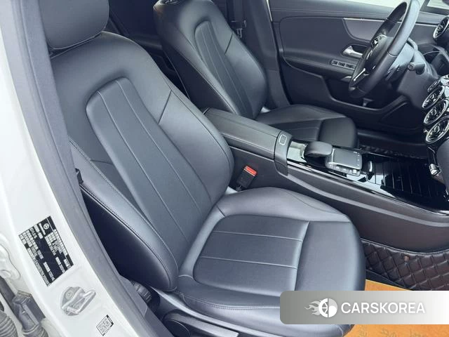 Mercedes-Benz Class A 2023 Белый из Китая, фото 3