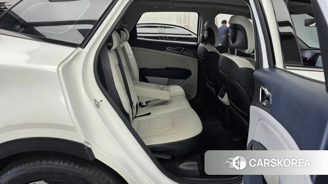 Kia Sportage 5th Generation 2022 Белый из Кореи, фото 3