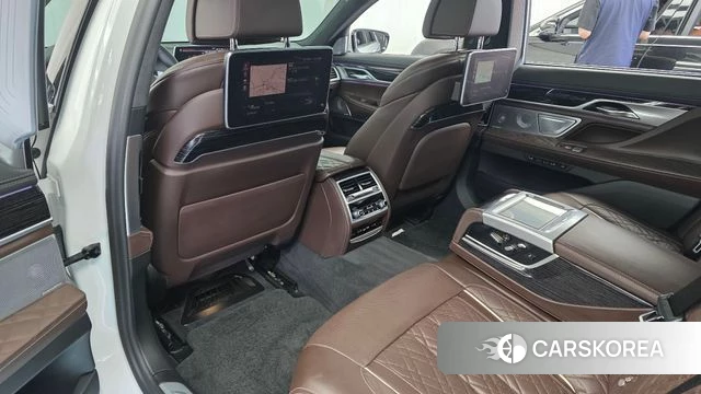 BMW 7 Series (G11) 2022 Белый из Кореи, фото 3