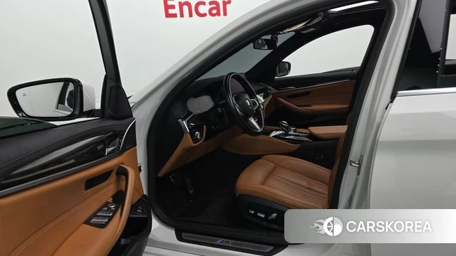 BMW 5 Series (G30) 2021 Белый из Кореи, фото 3