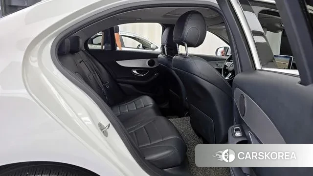 Mercedes-Benz C-Class W205 2018 Белый из Кореи, фото 3