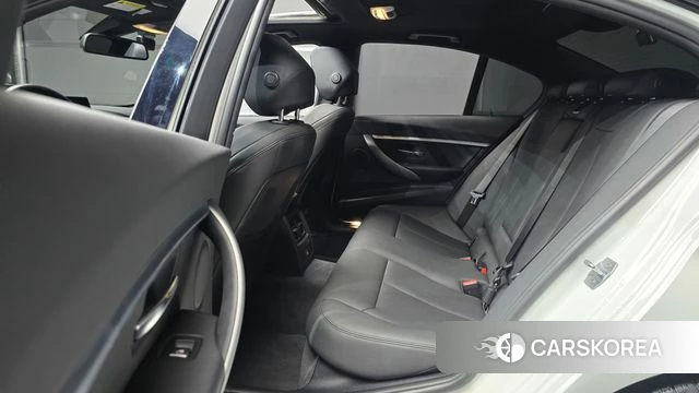 BMW 3 Series (F30) 2018 Белый из Кореи, фото 3