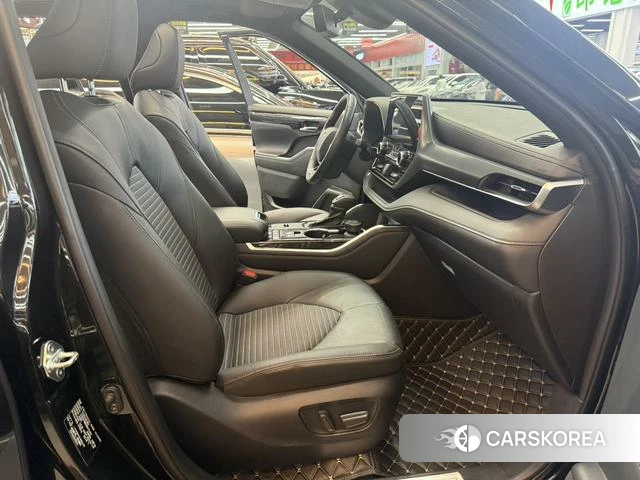 Toyota Crown Lufang 2023 Черный из Китая, фото 3
